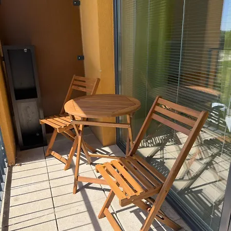 Elisabeth Near Center With Private Parking Apartment Pressburg